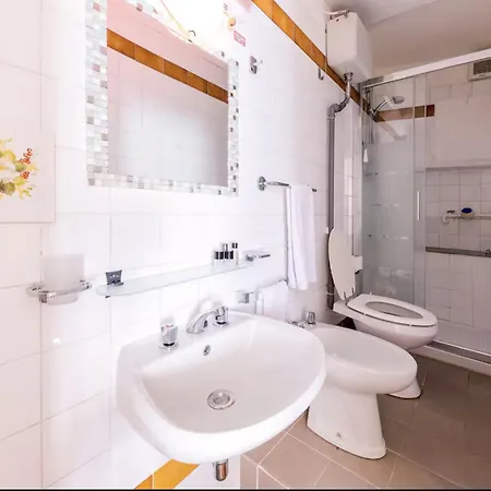 Via Tre Scalini 1a *