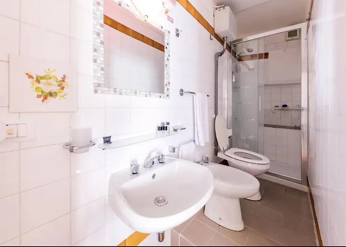 Via Tre Scalini 1a *