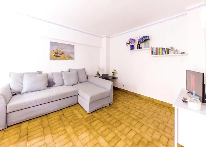 Via Tre Scalini 1a 아파트